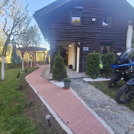 بيت للعطل Village Gecat-villa كولين فاكوف