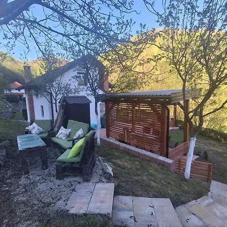 Village Gecat-villa بيت للعطل