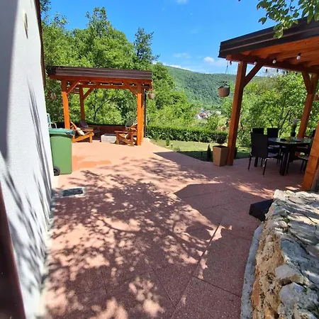 بيت للعطل Village Gecat-villa كولين فاكوف