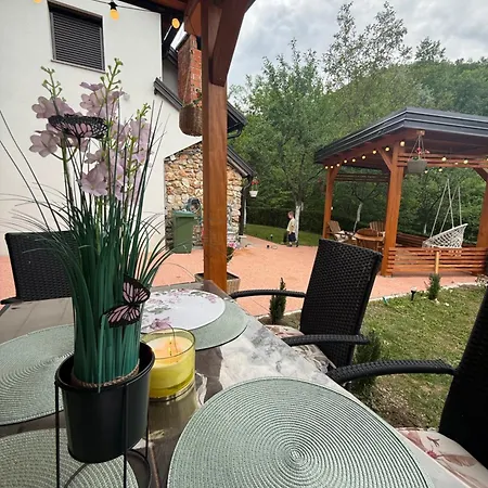 Village Gecat-villa * كولين فاكوف